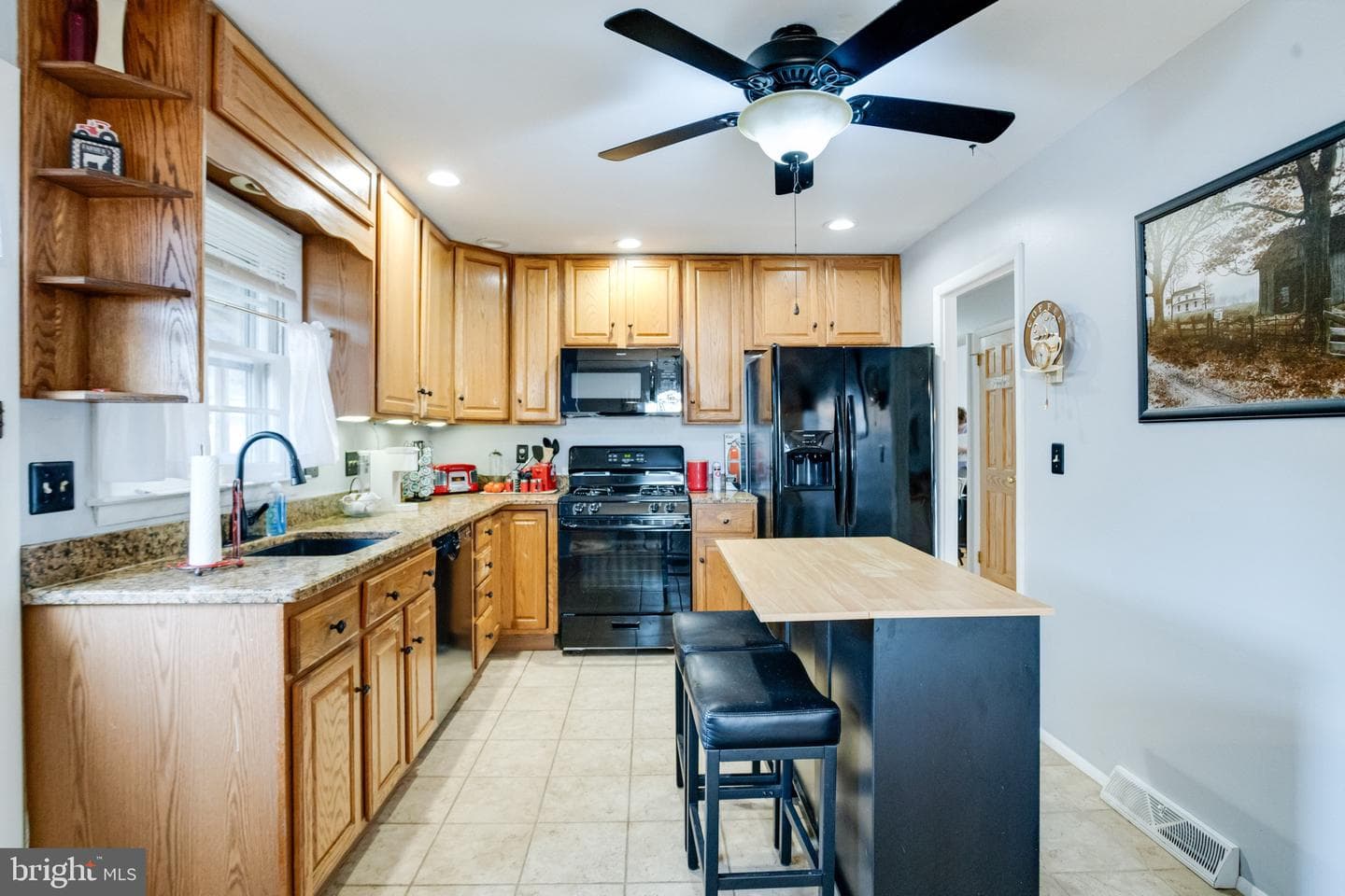 520 Woodbury Way photo 19