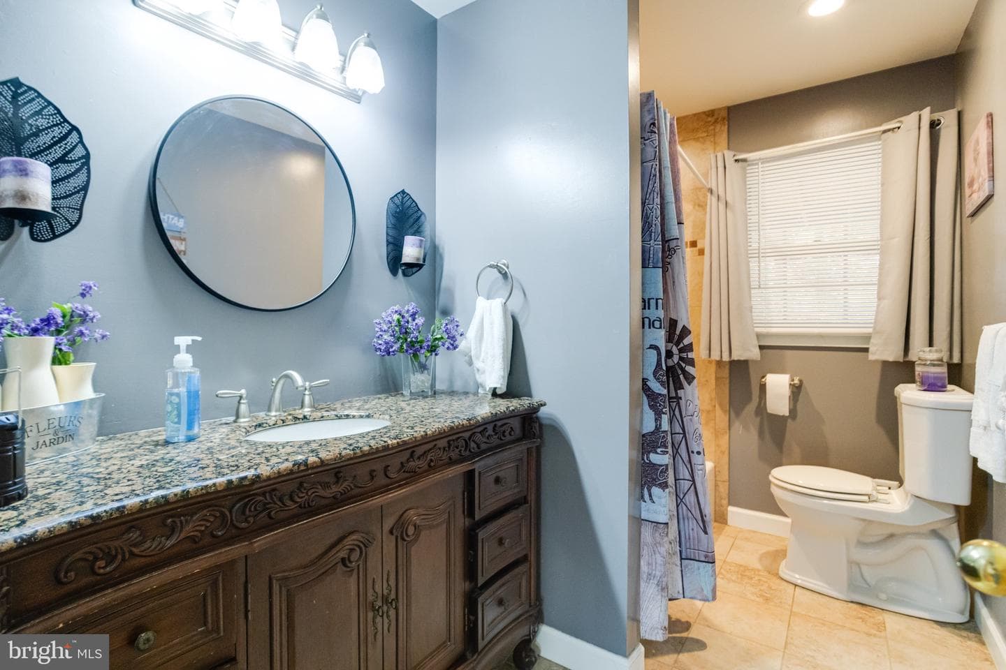 520 Woodbury Way photo 29