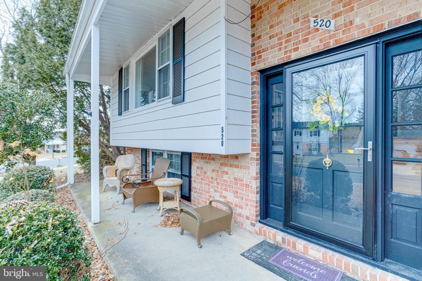 520 Woodbury Way photo 3