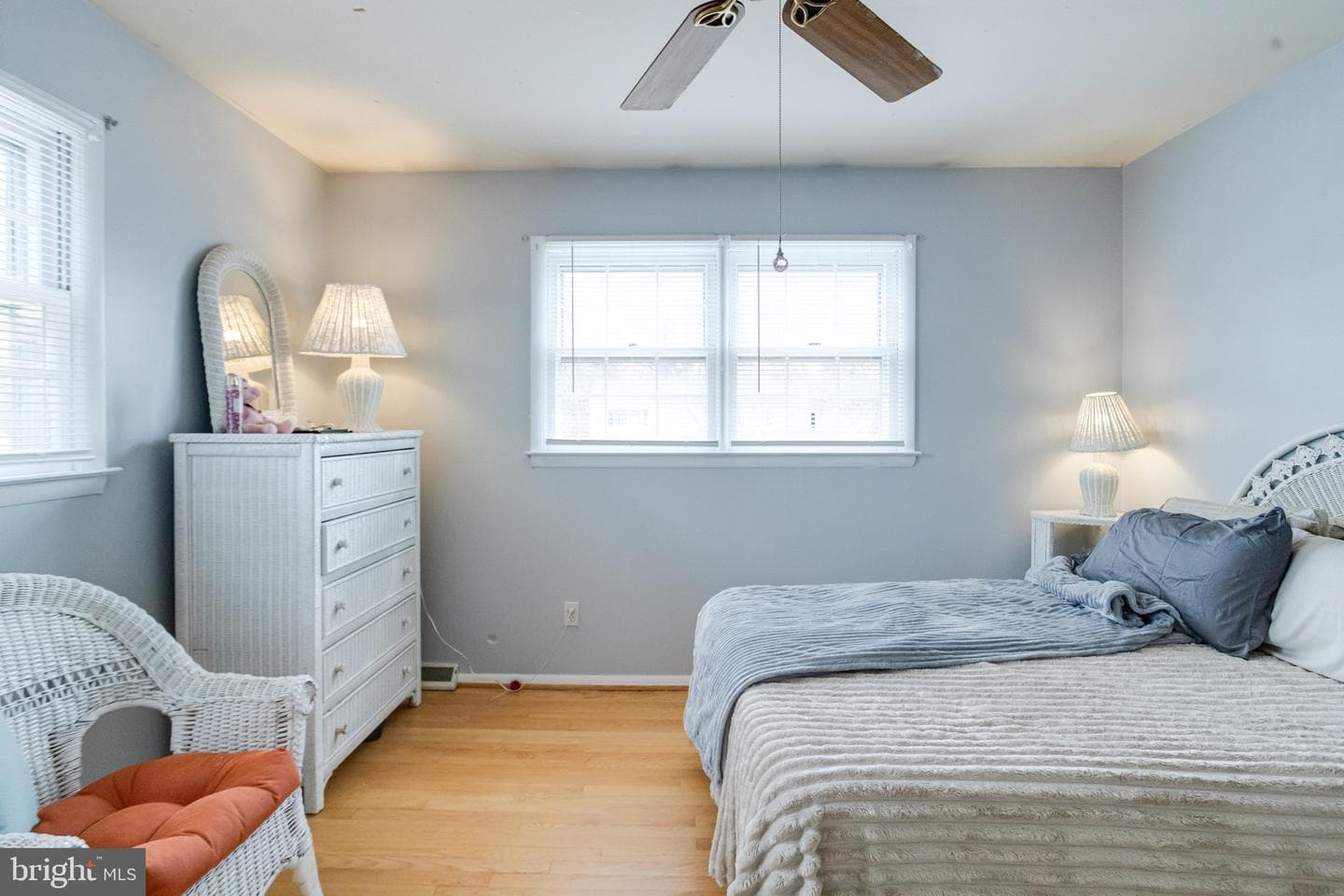 520 Woodbury Way photo 33