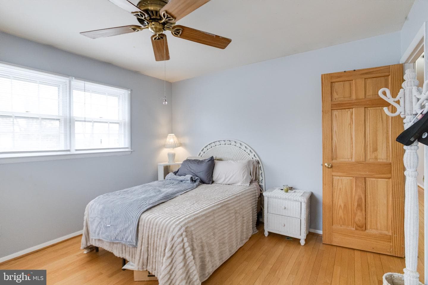 520 Woodbury Way photo 34