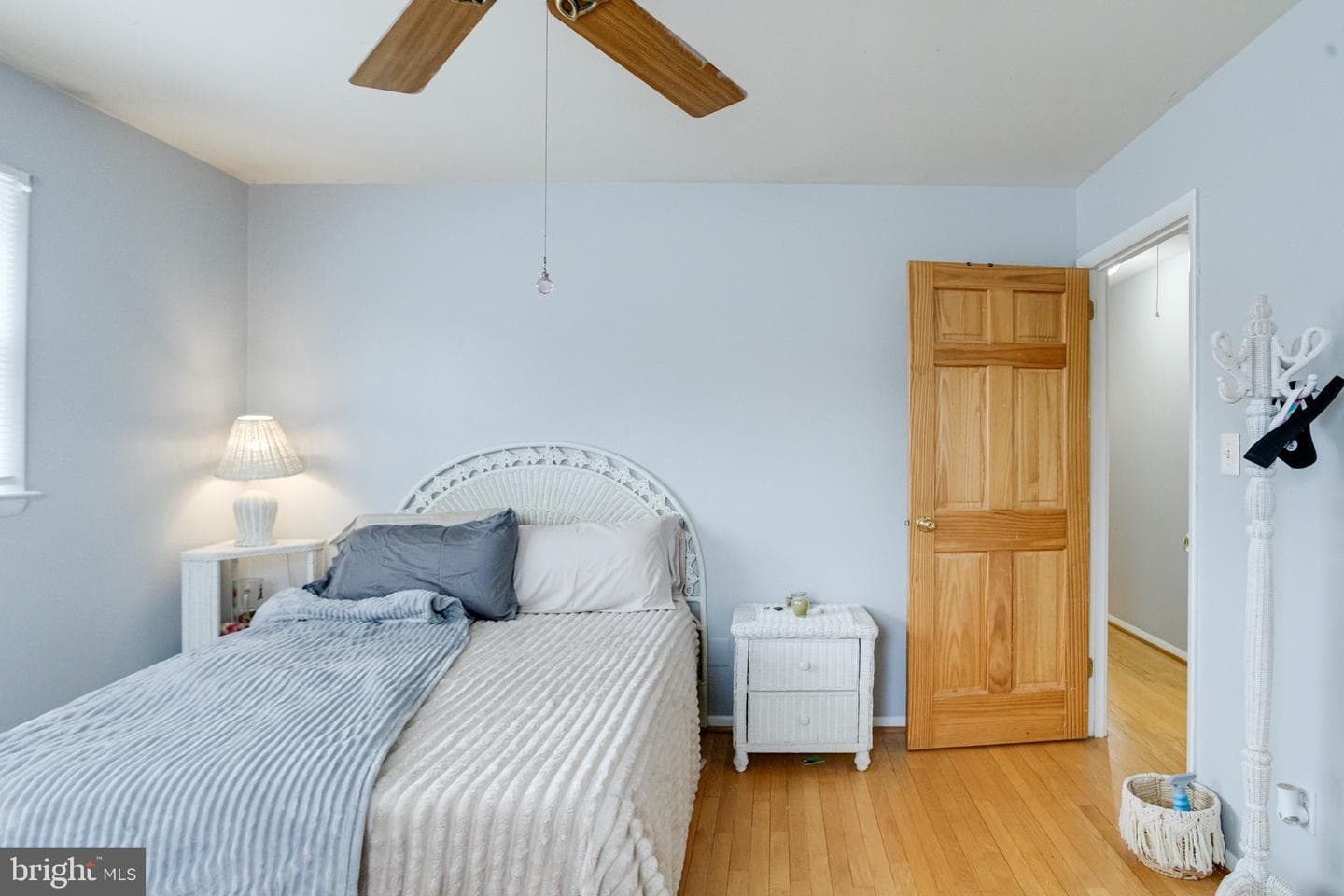 520 Woodbury Way photo 35