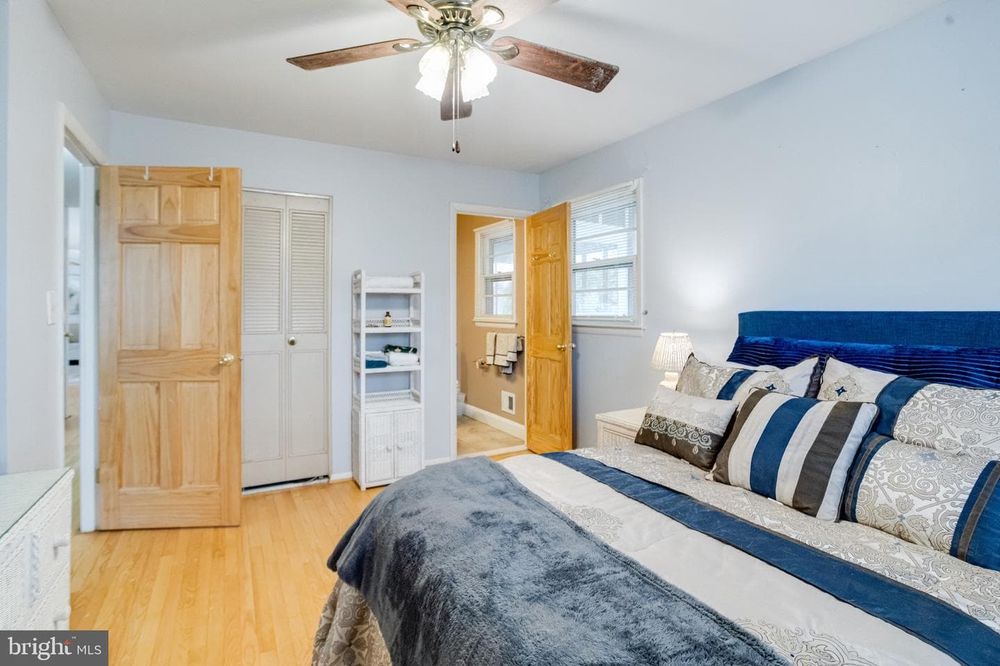 520 Woodbury Way photo 40