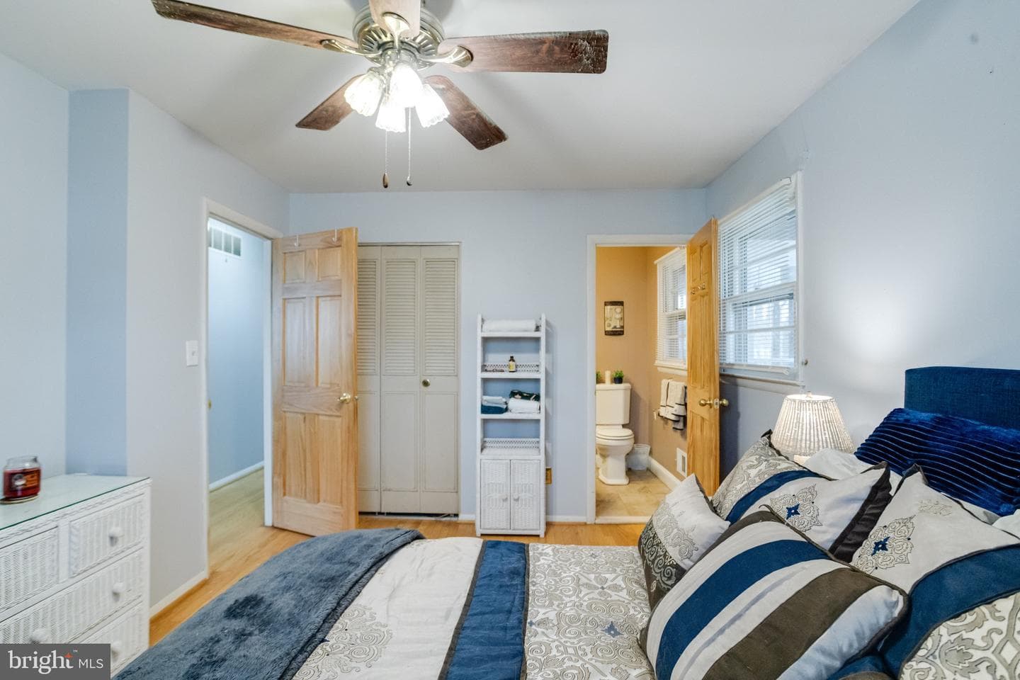 520 Woodbury Way photo 41