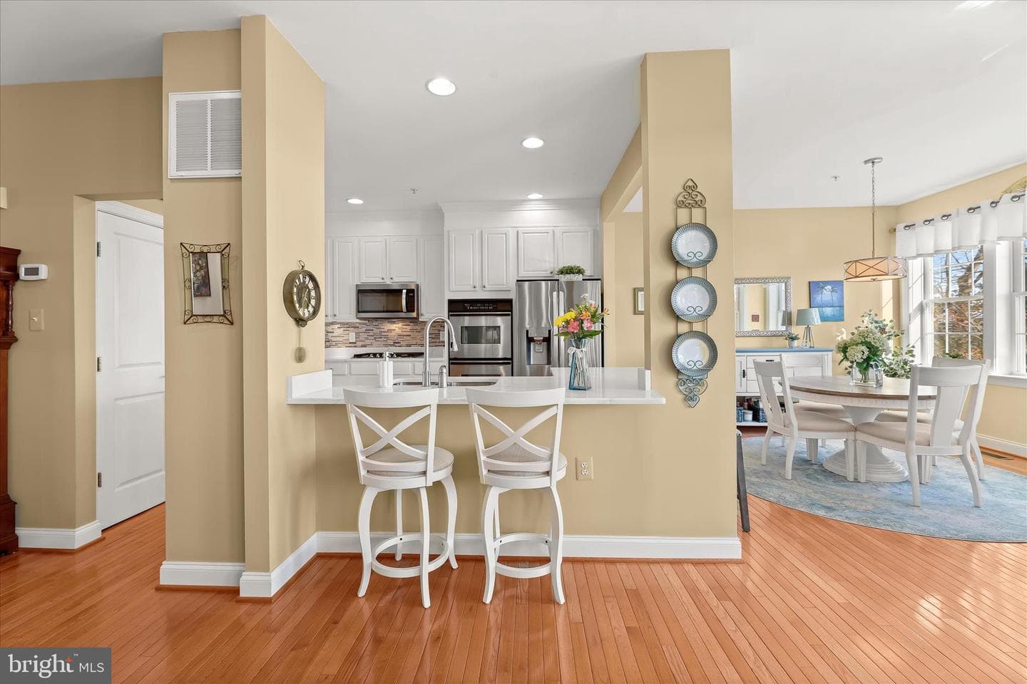 904 W Baker Avenue photo 35