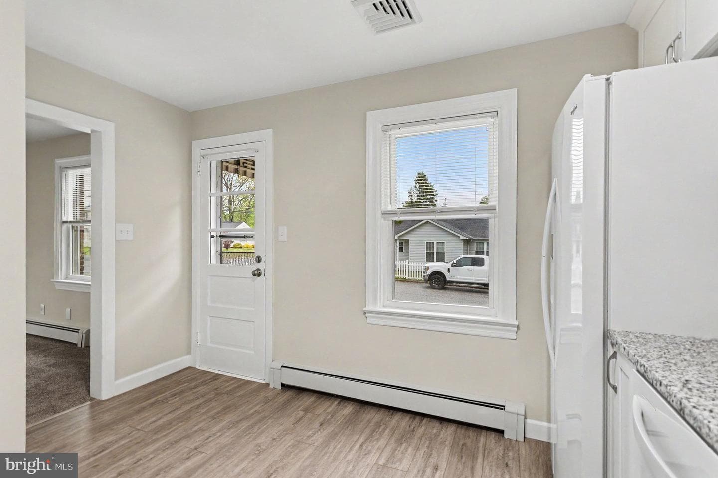 403 Edmund Street photo 10