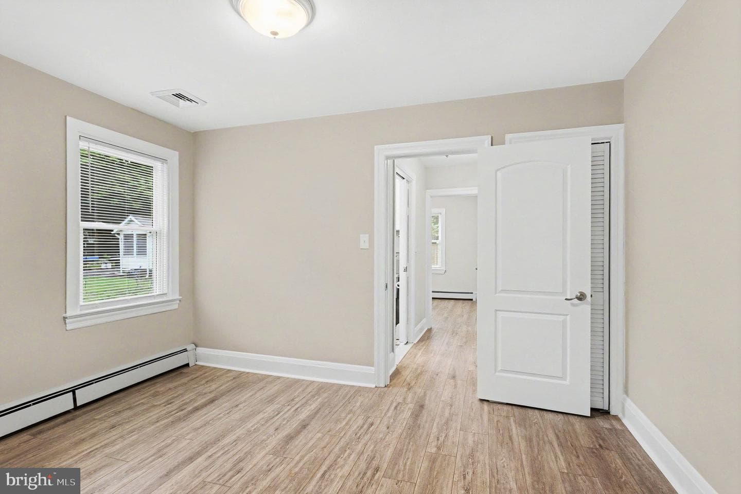 403 Edmund Street photo 12