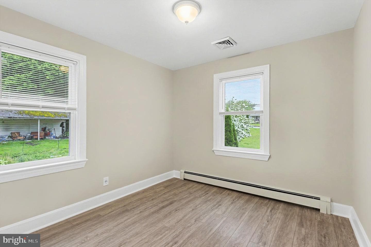 403 Edmund Street photo 14
