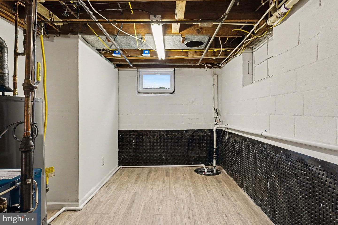 403 Edmund Street photo 25