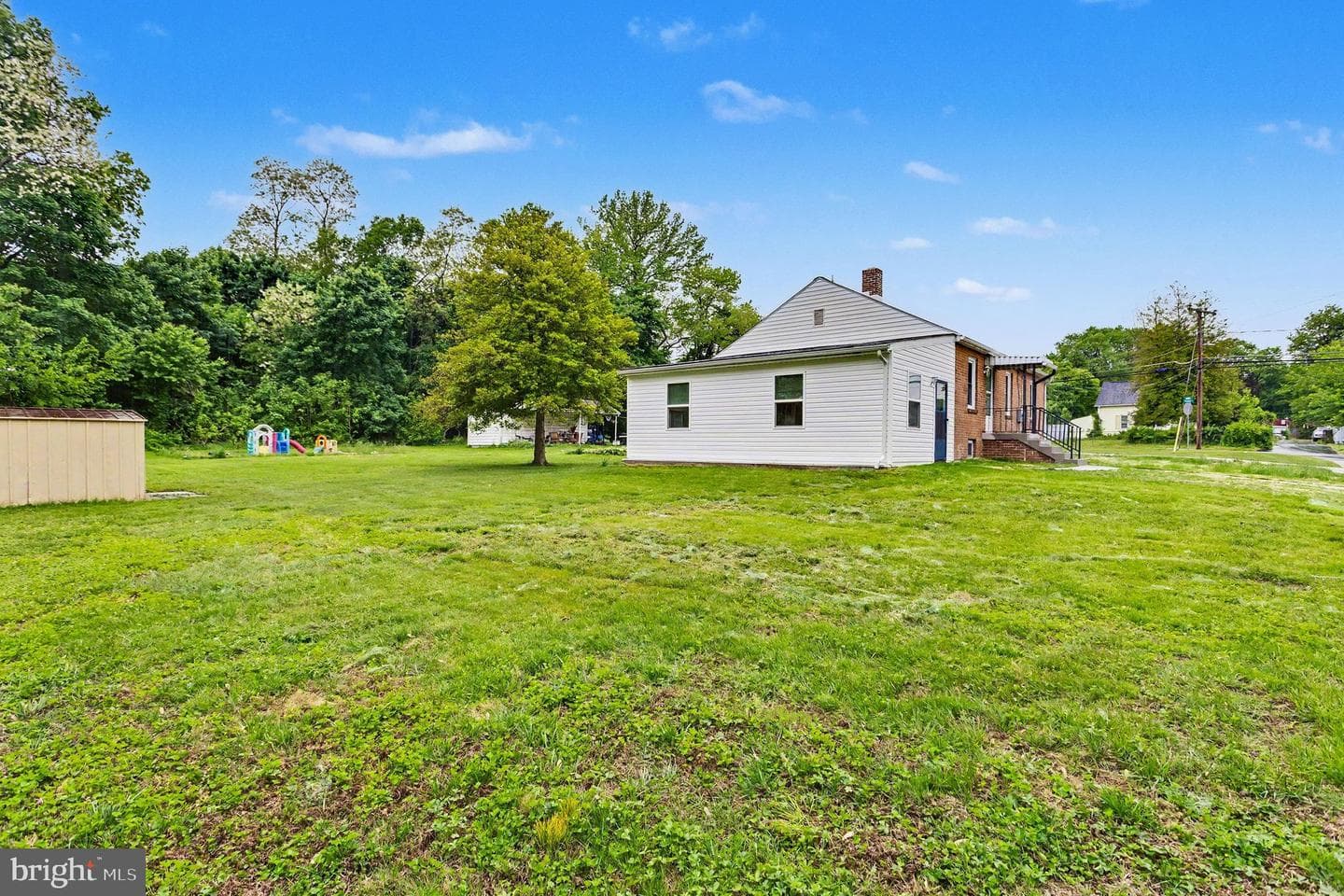 403 Edmund Street photo 27