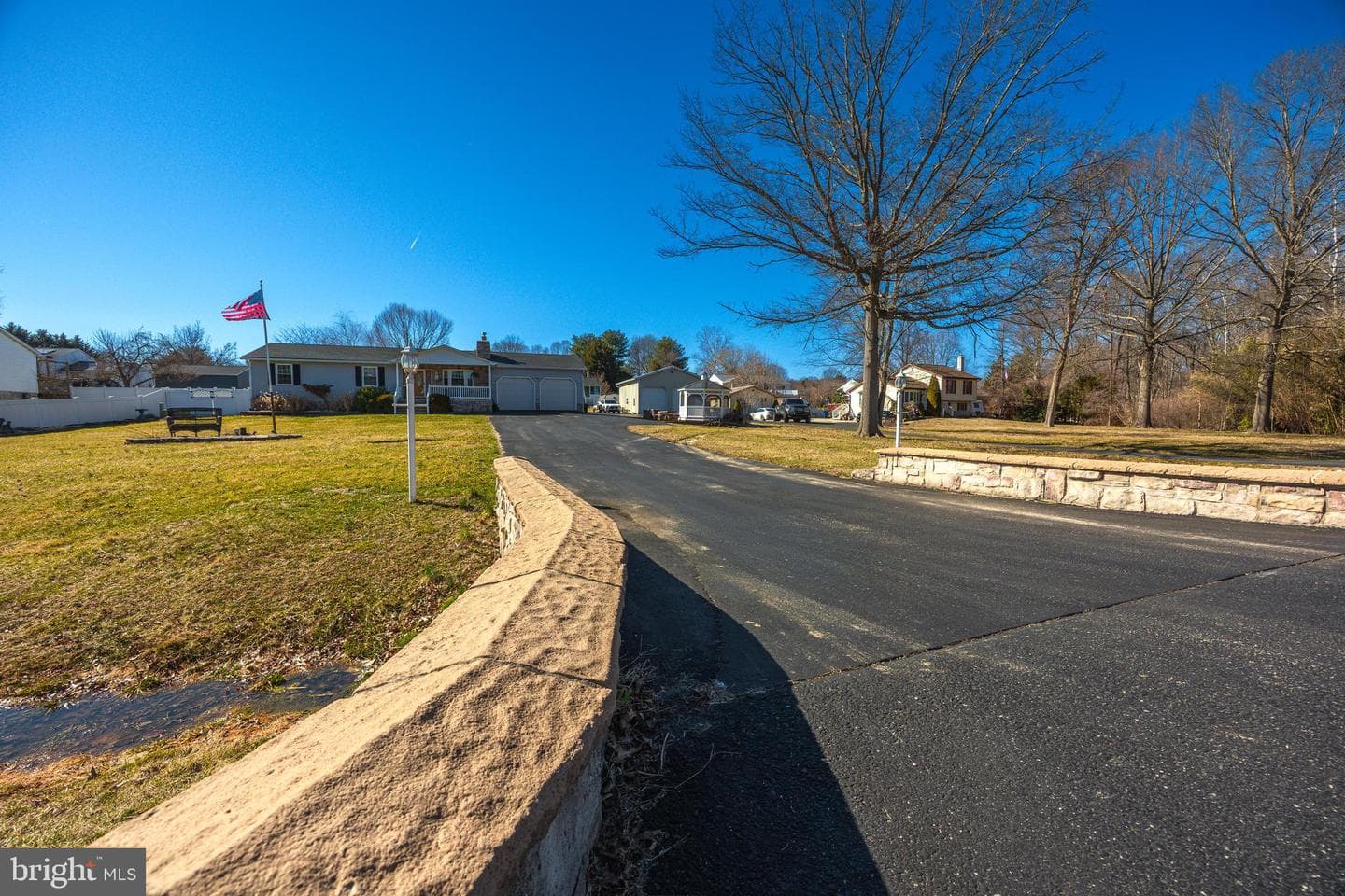 716 Paradise Road photo 13