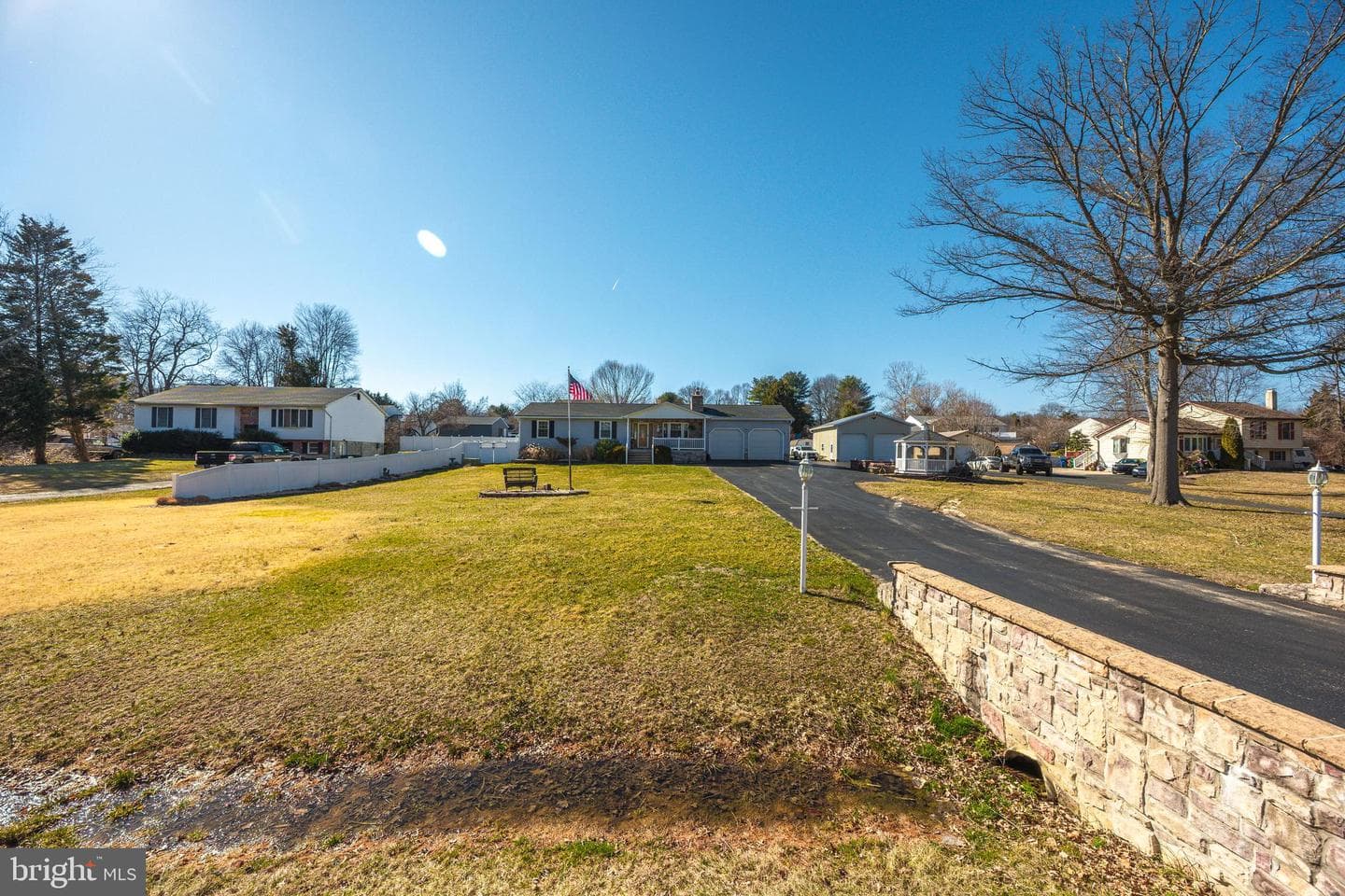 716 Paradise Road photo 14