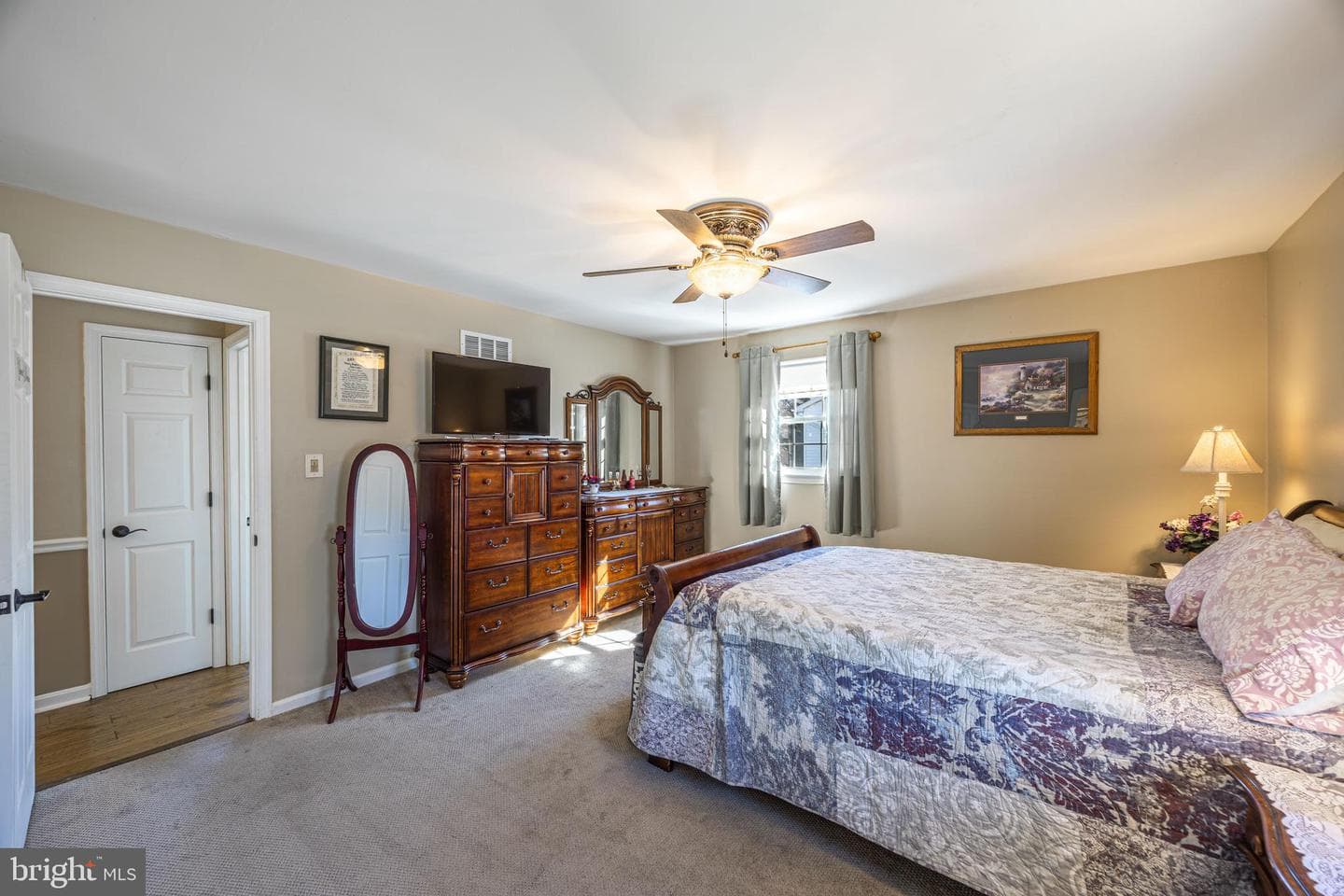 716 Paradise Road photo 57