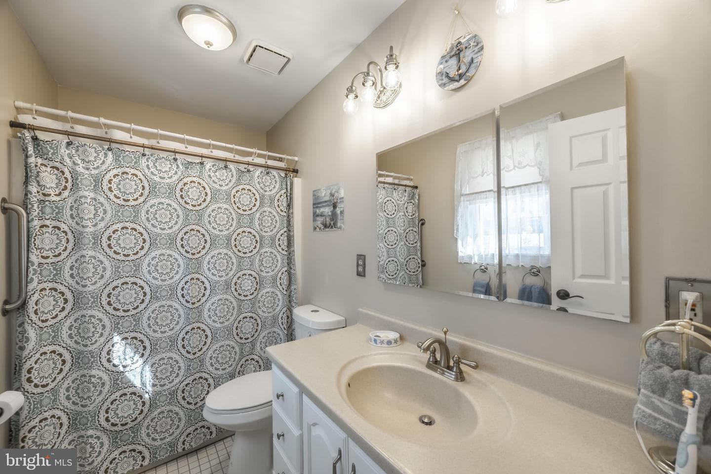 716 Paradise Road photo 61