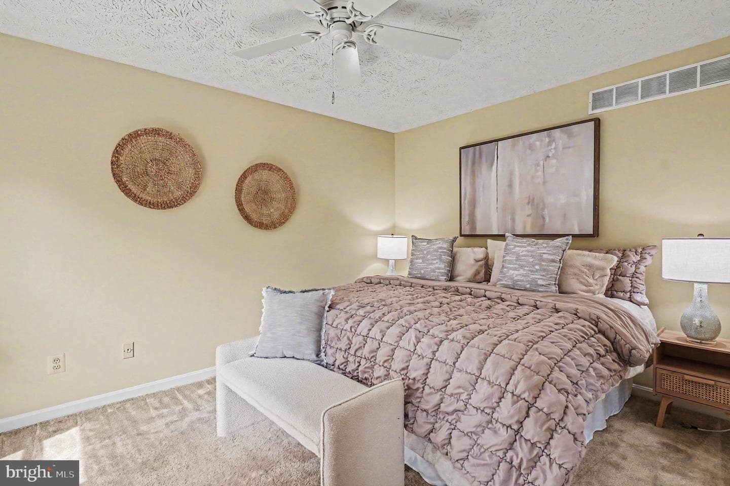 1562 Bentley Circle photo 25
