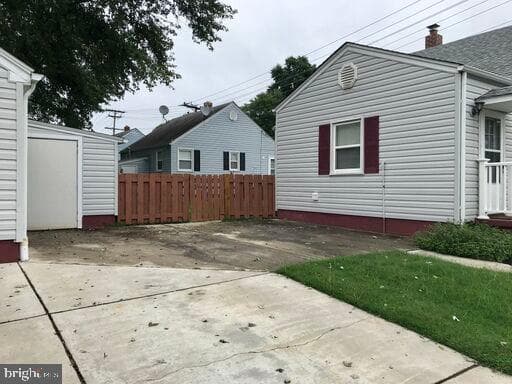 318 Old Post Road photo 2