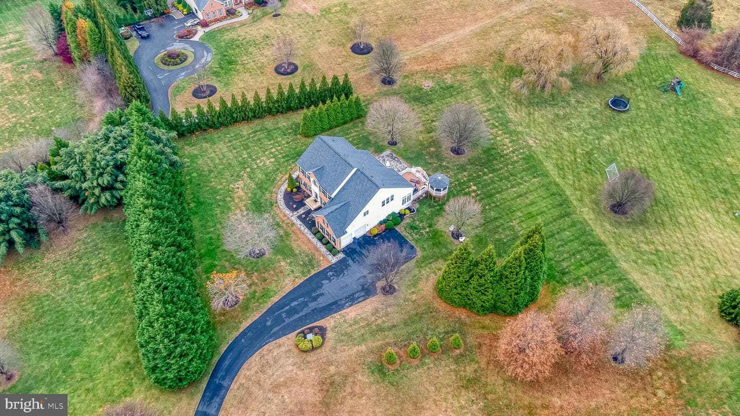 112 Bower Lane photo 104