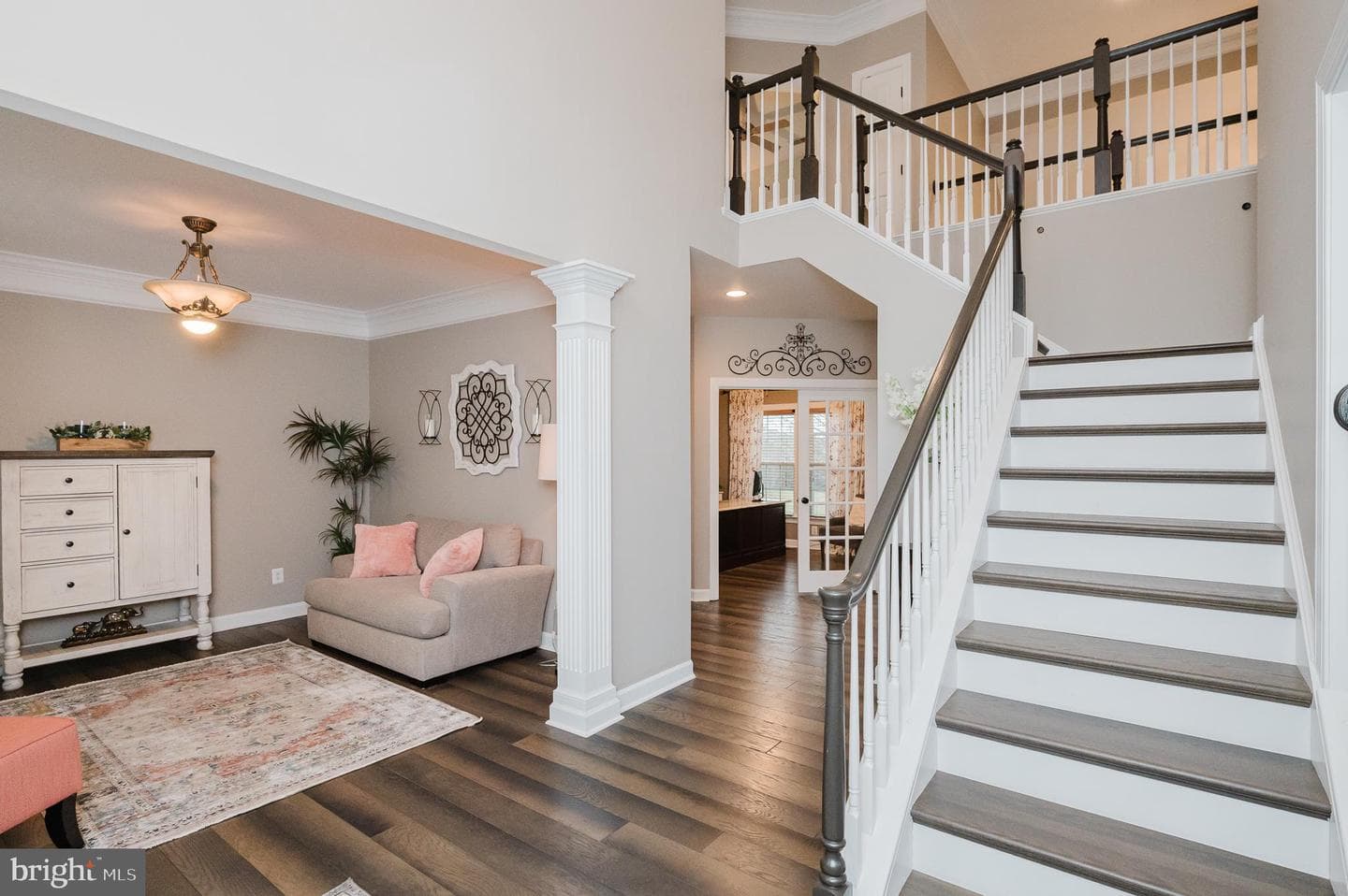 112 Bower Lane photo 4