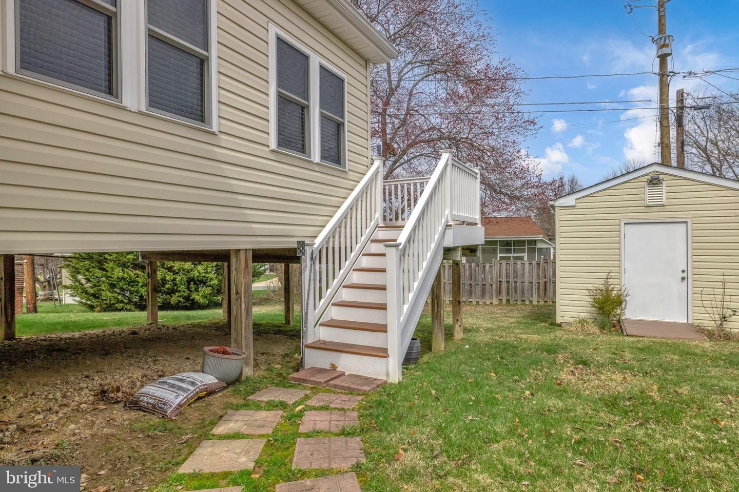 1902 Juniper Road photo 32