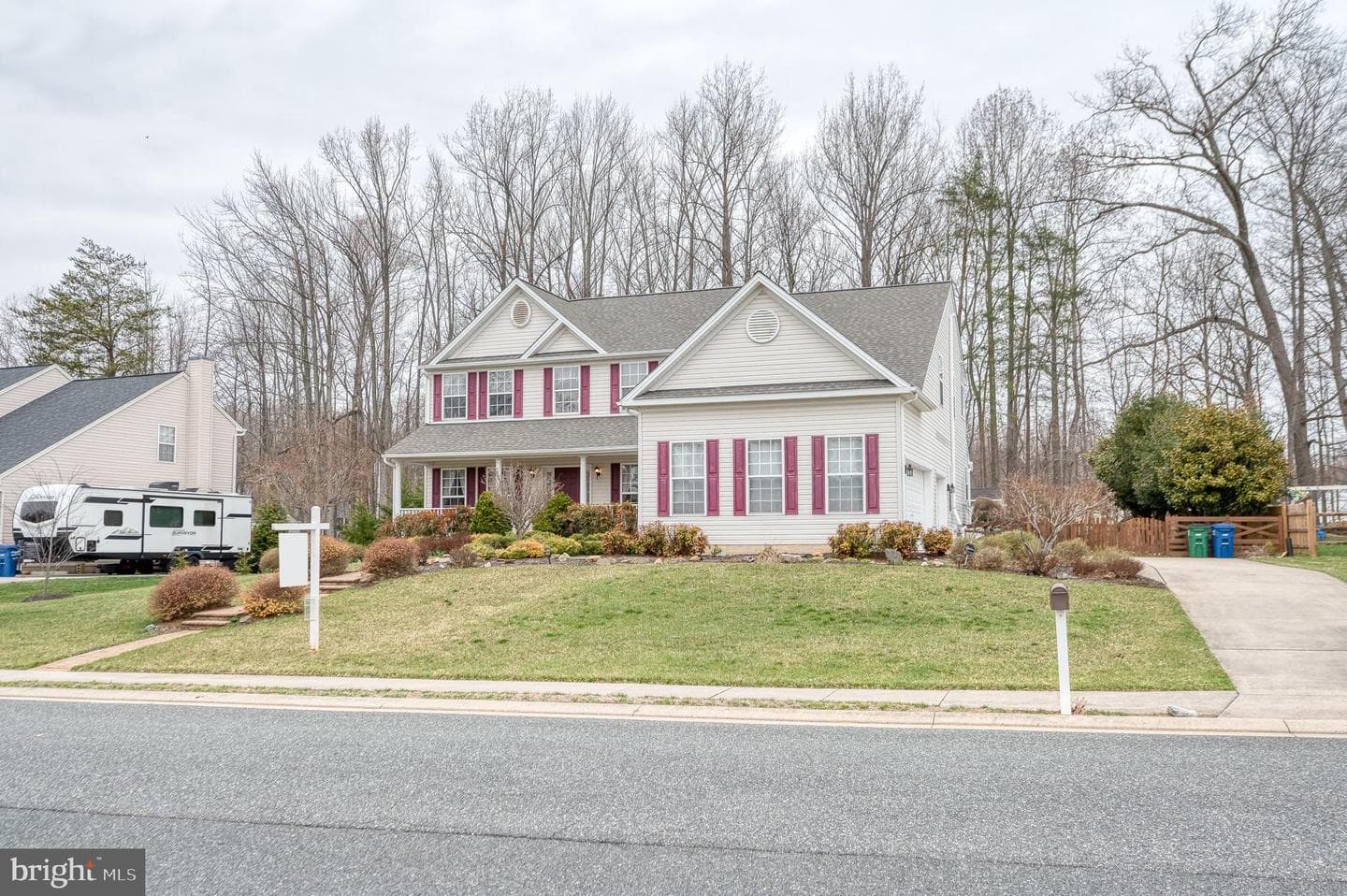 555 Beards Hill Road photo 101