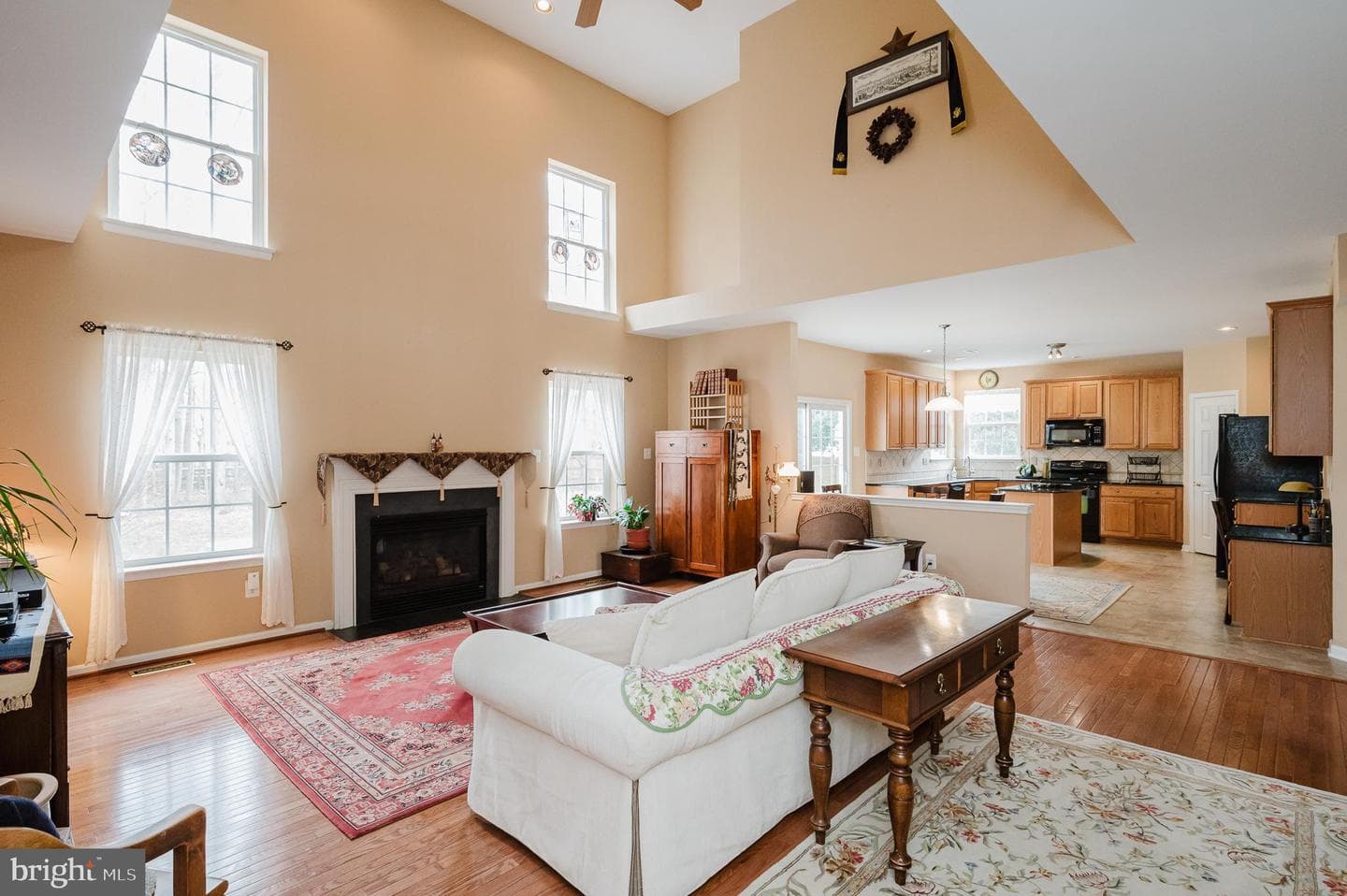555 Beards Hill Road photo 17