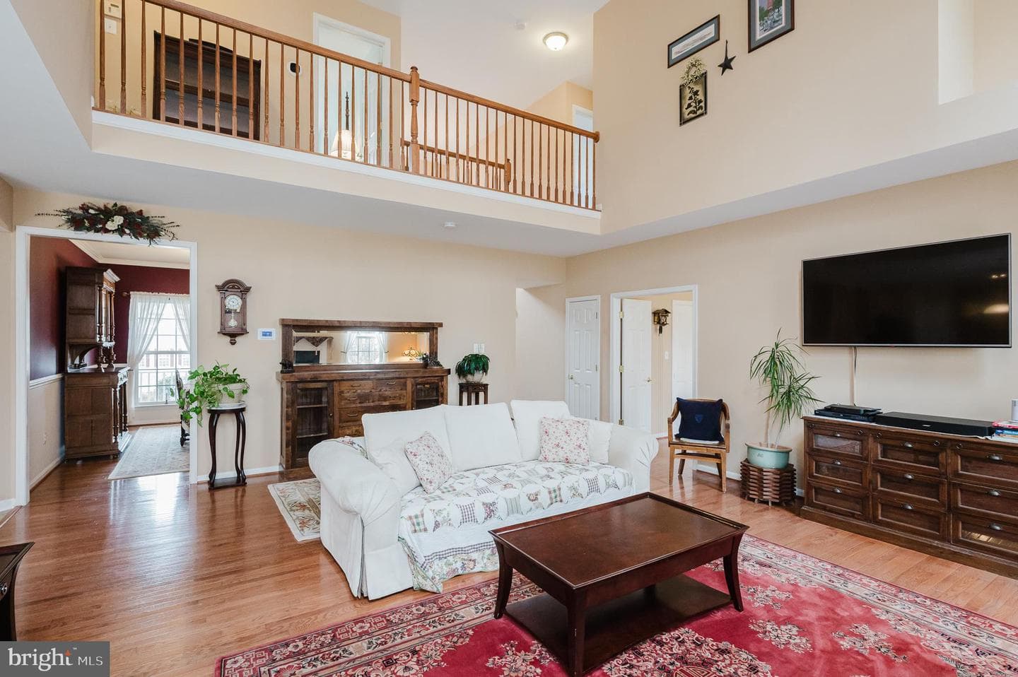 555 Beards Hill Road photo 19