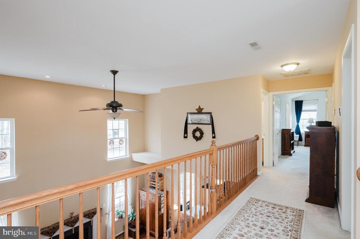 555 Beards Hill Road photo 47
