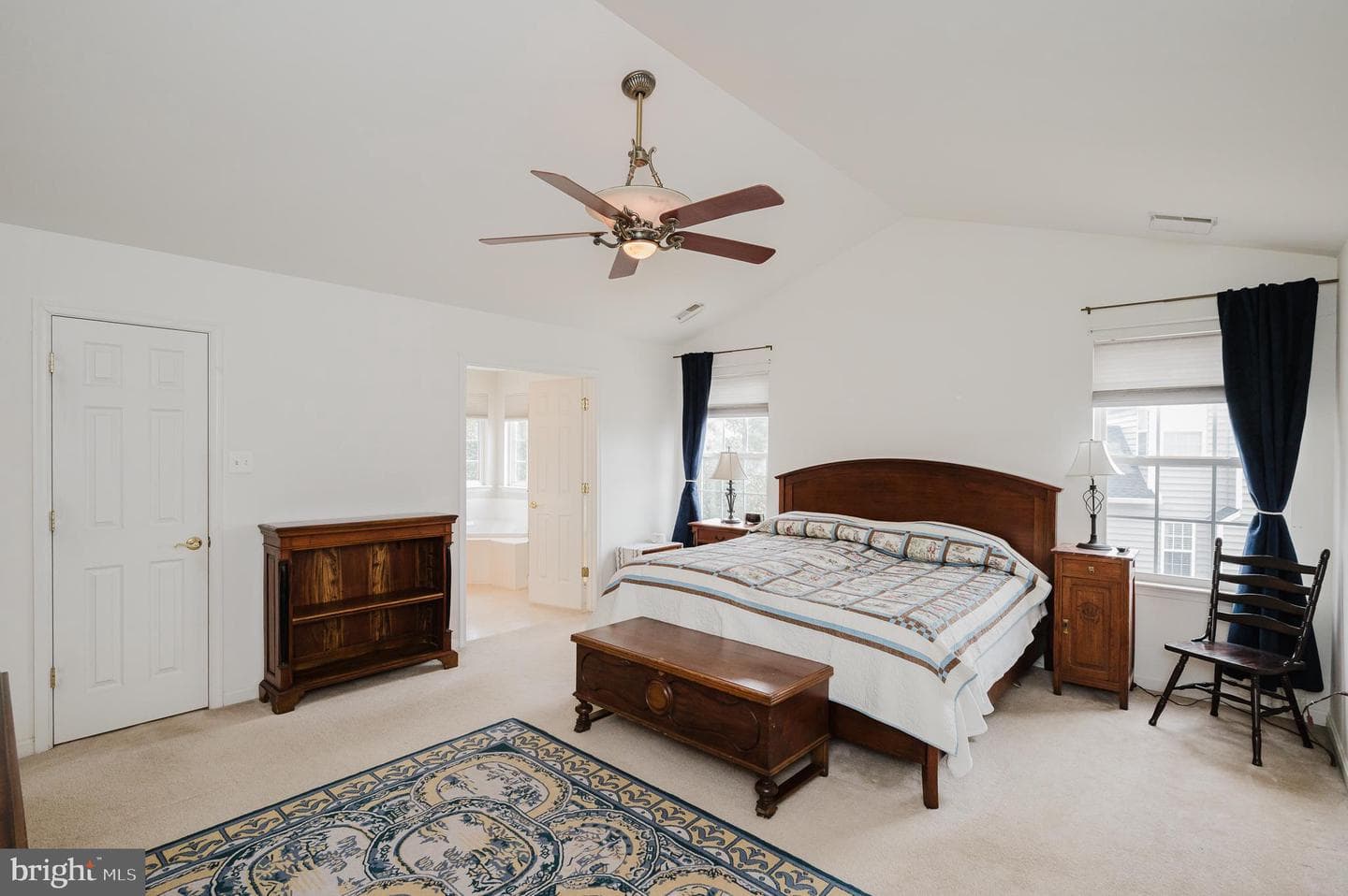 555 Beards Hill Road photo 53