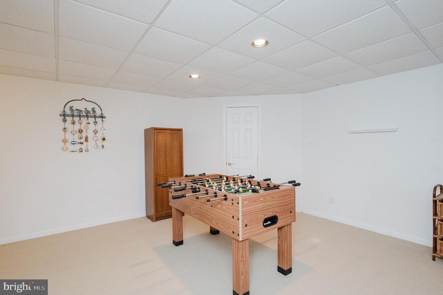 555 Beards Hill Road photo 76