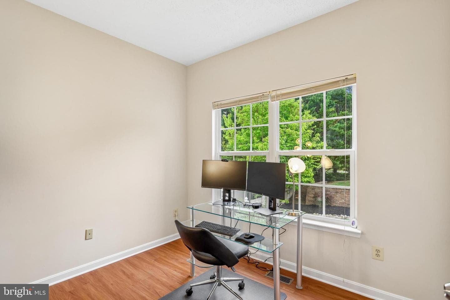1402 Hilscher Court photo 18