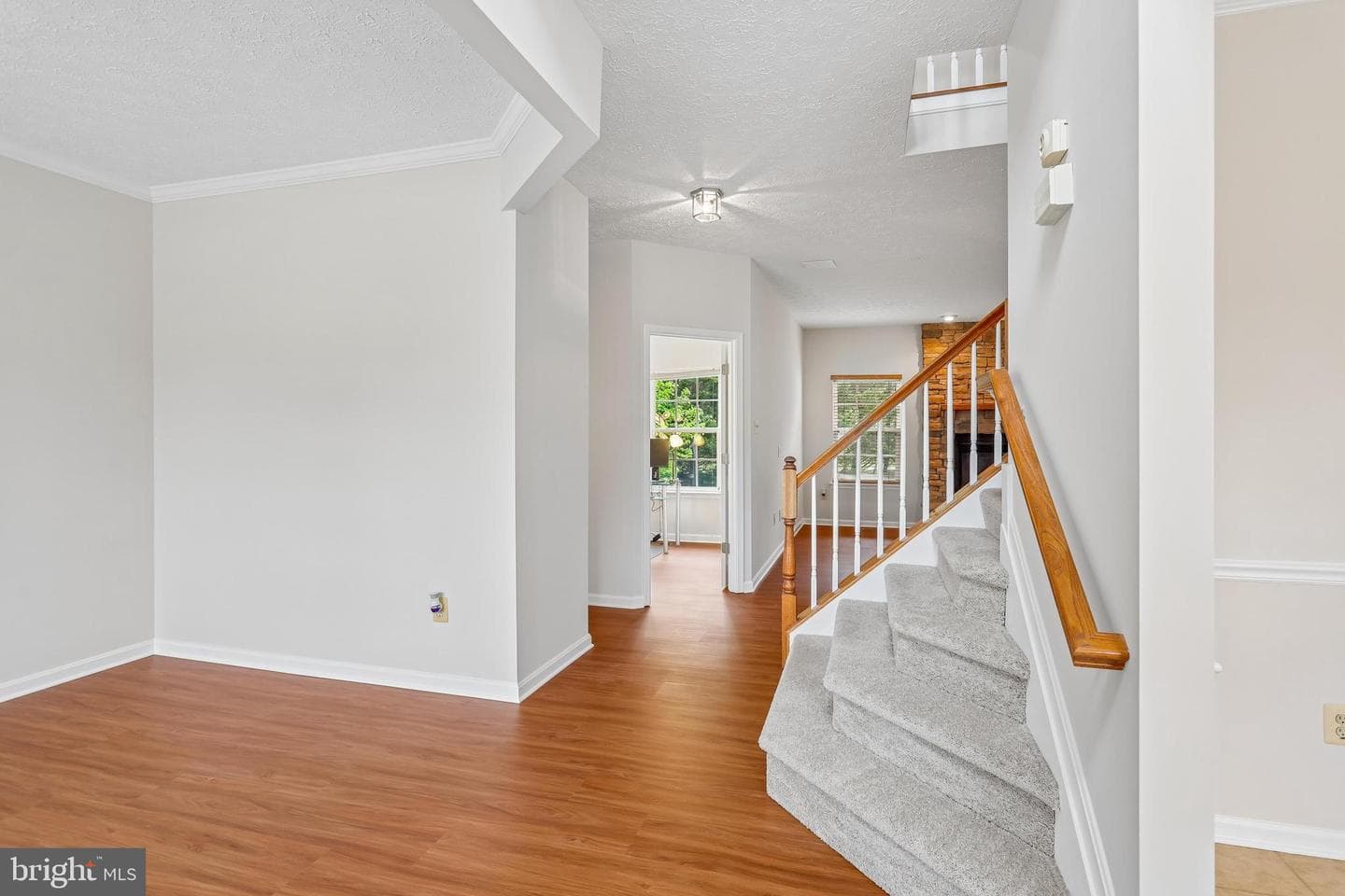 1402 Hilscher Court photo 5
