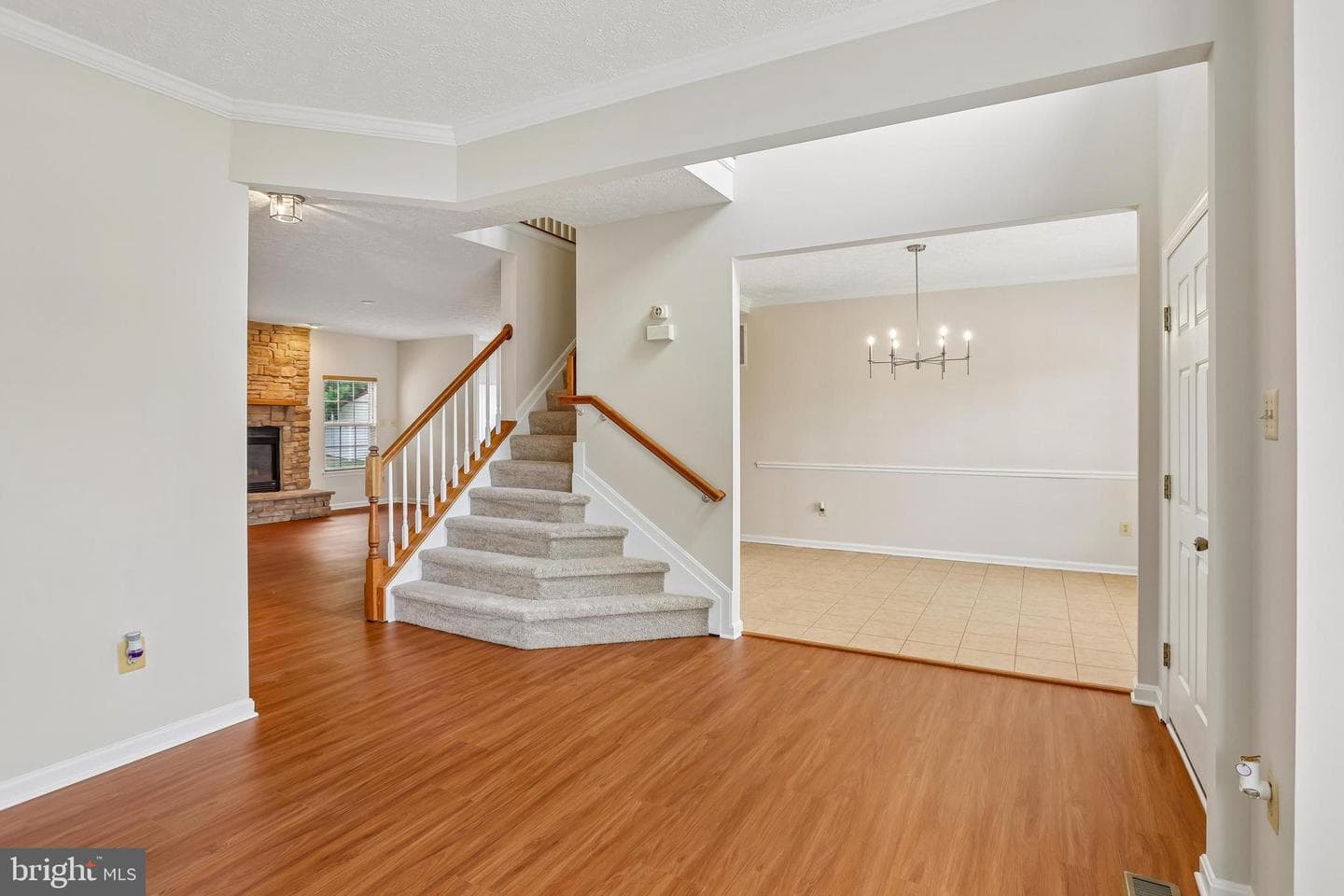 1402 Hilscher Court photo 7
