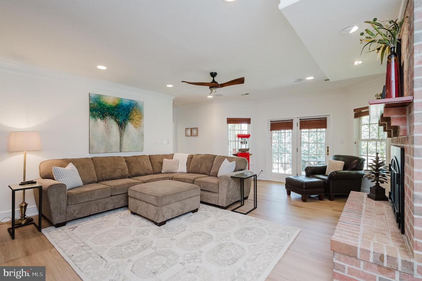 1408 Tayside Way photo 96