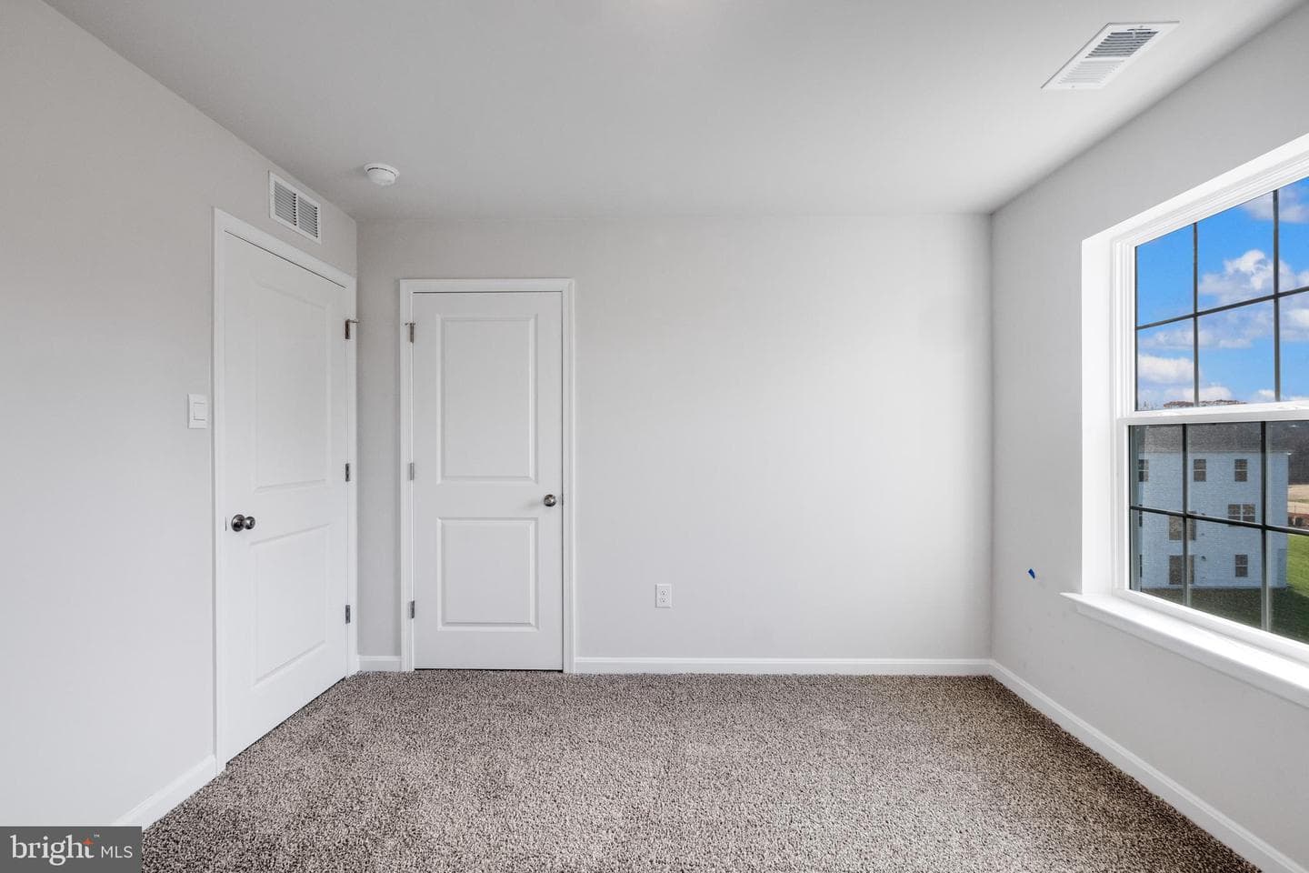 802 Hyssop Court photo 14