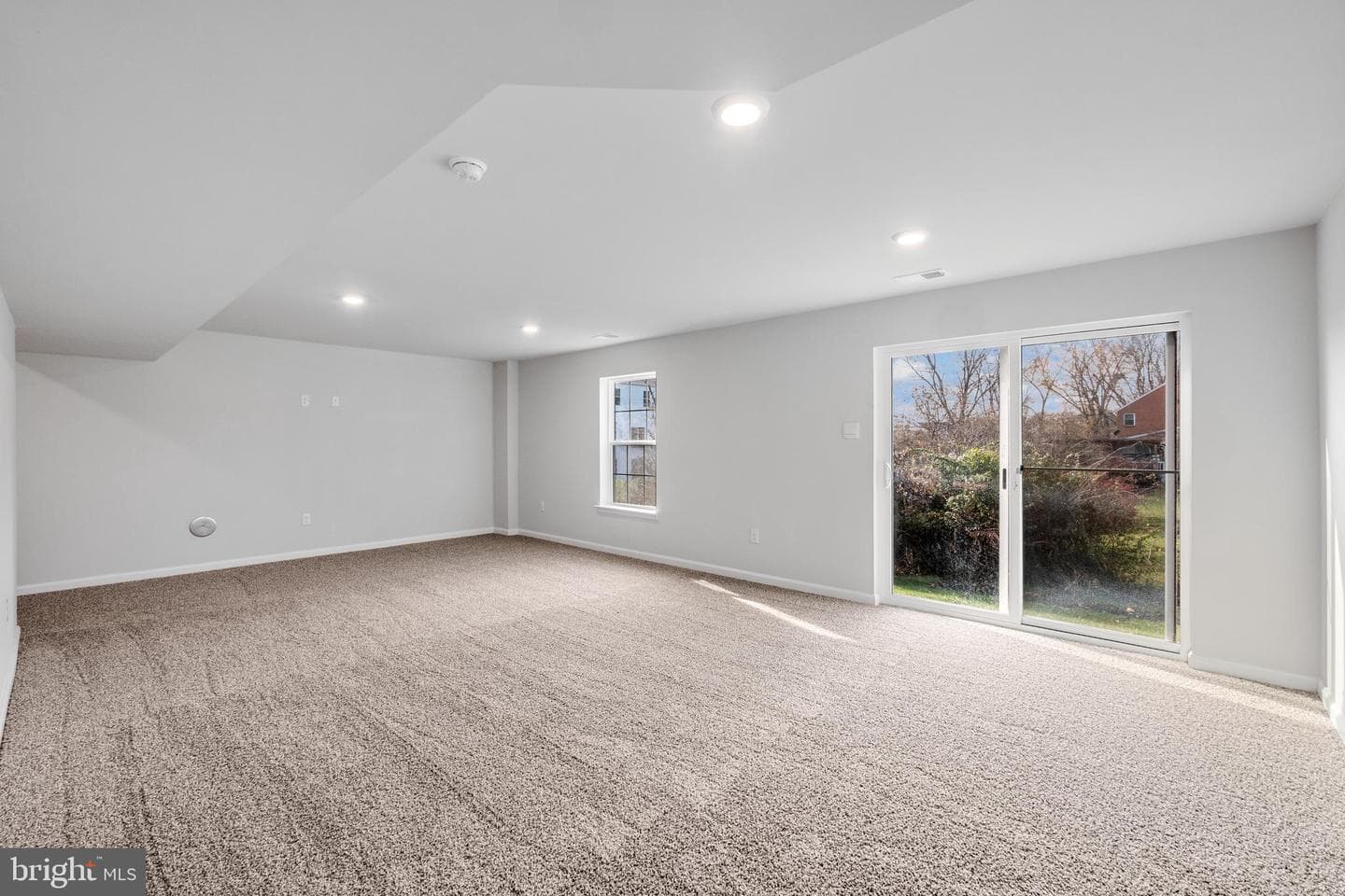 802 Hyssop Court photo 22