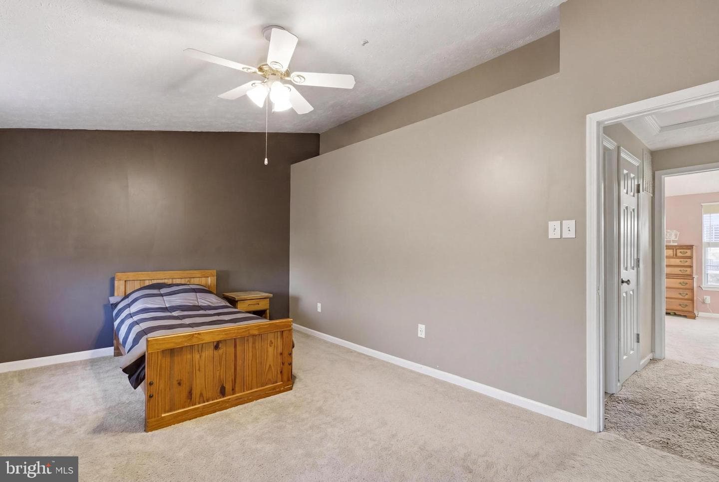 998 Jessicas Court #2 photo 21
