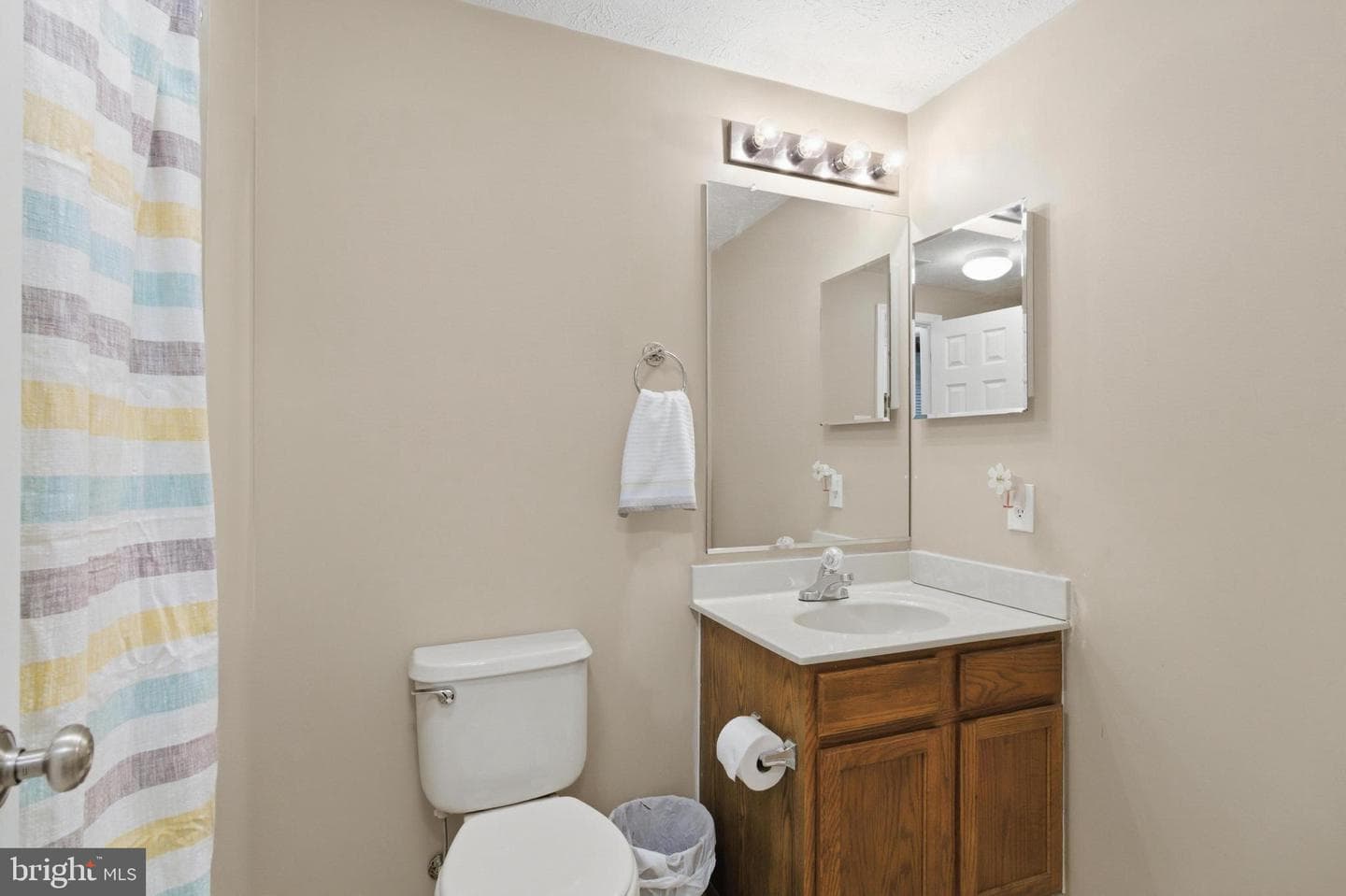 998 Jessicas Court #2 photo 29