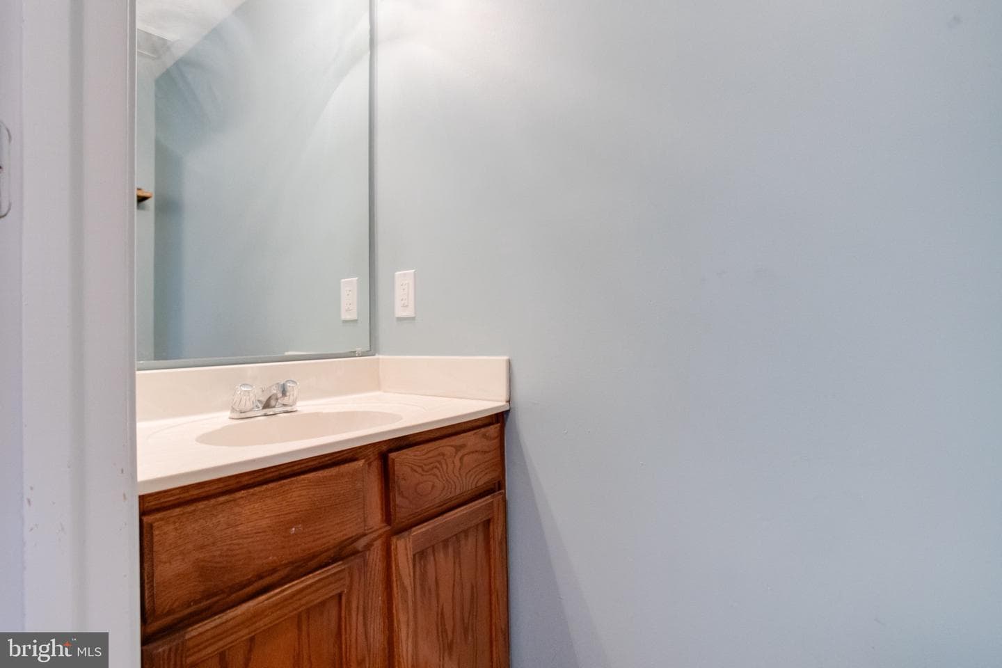 943 Lynham Court #943 photo 18