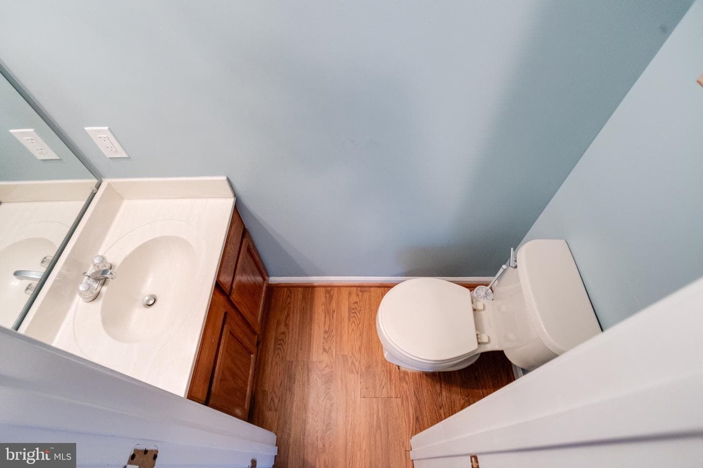 943 Lynham Court #943 photo 19