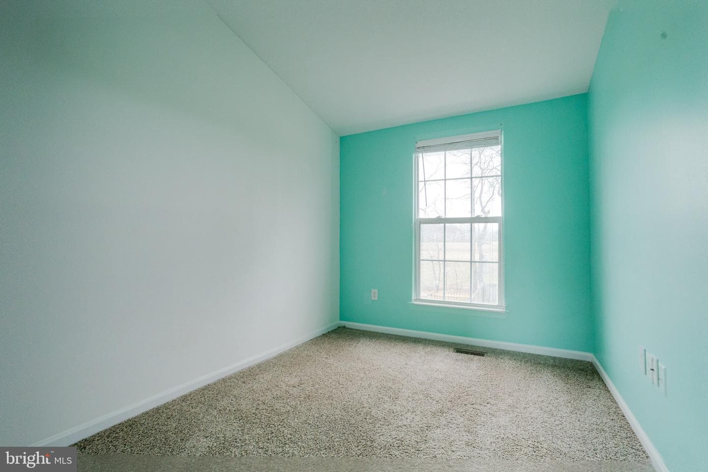 943 Lynham Court #943 photo 29