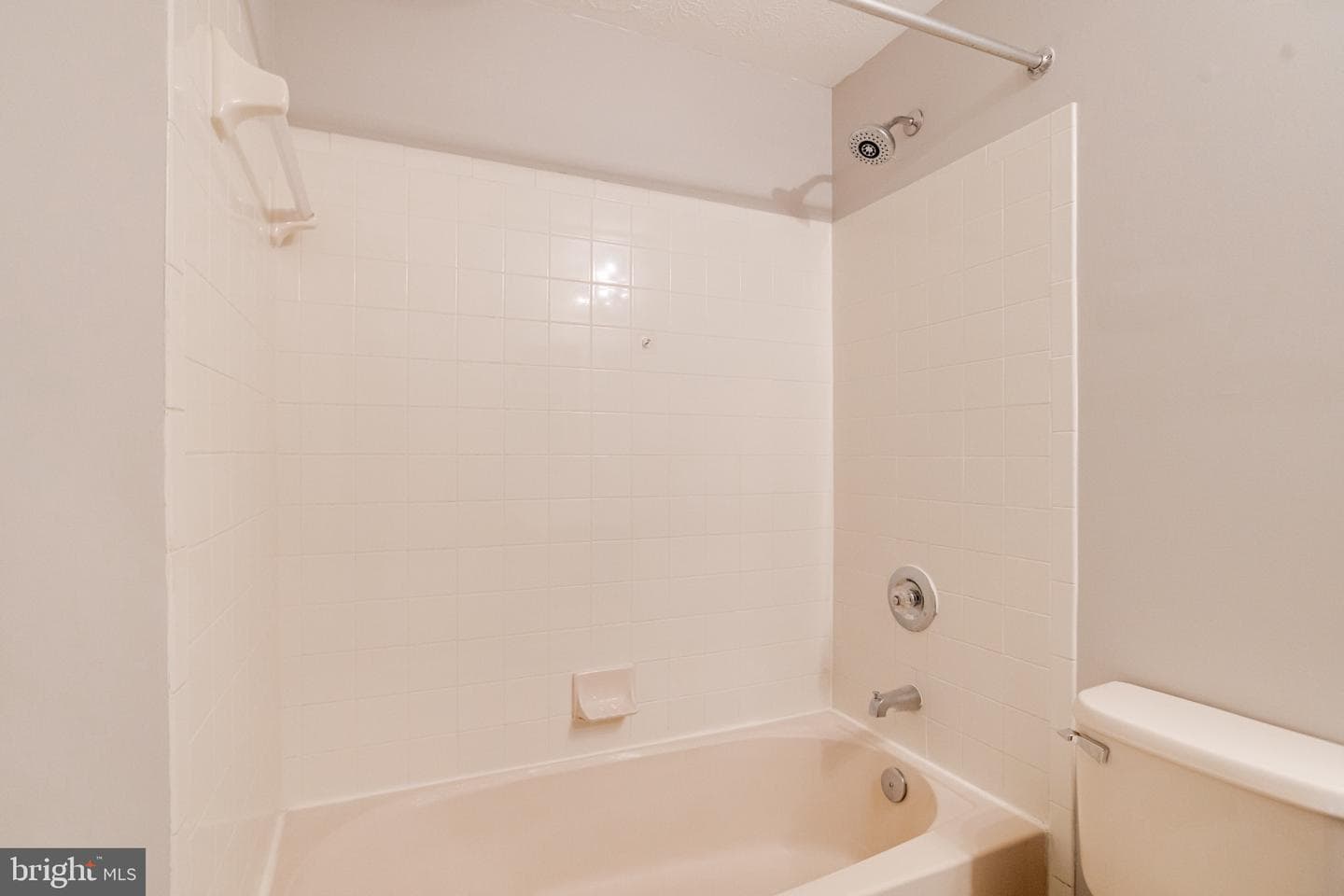 943 Lynham Court #943 photo 41