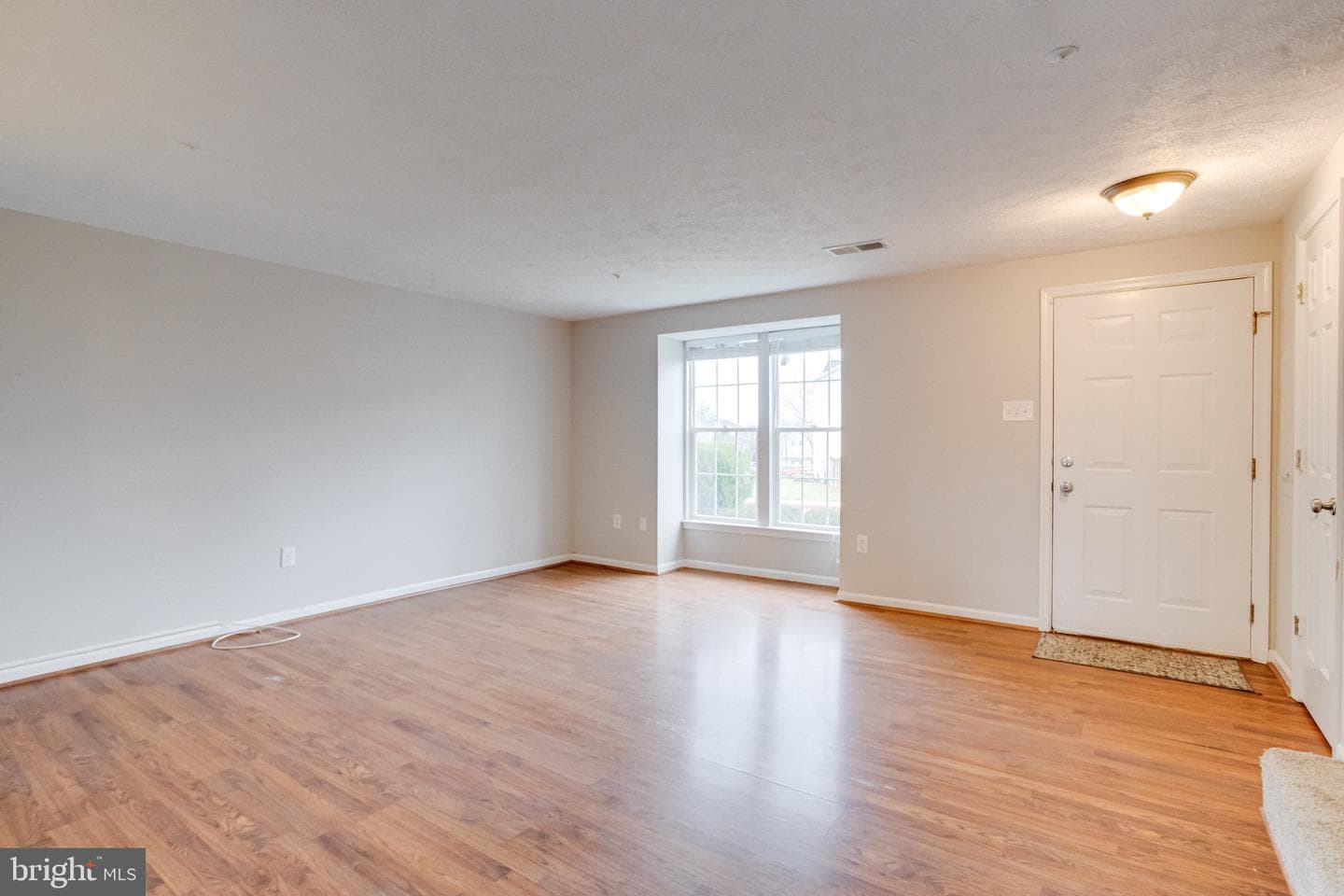 943 Lynham Court #943 photo 8