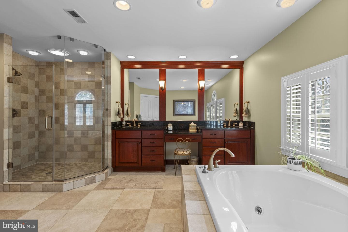 1406 Tayside Way photo 44