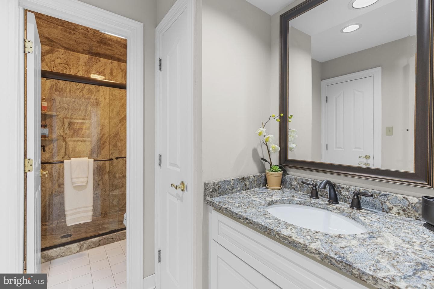 1406 Tayside Way photo 57