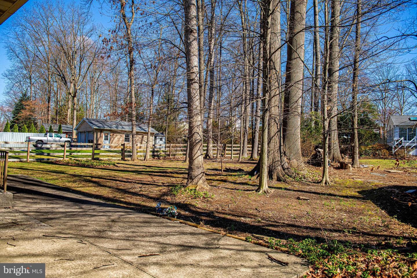 619 Ponderosa Drive photo 32