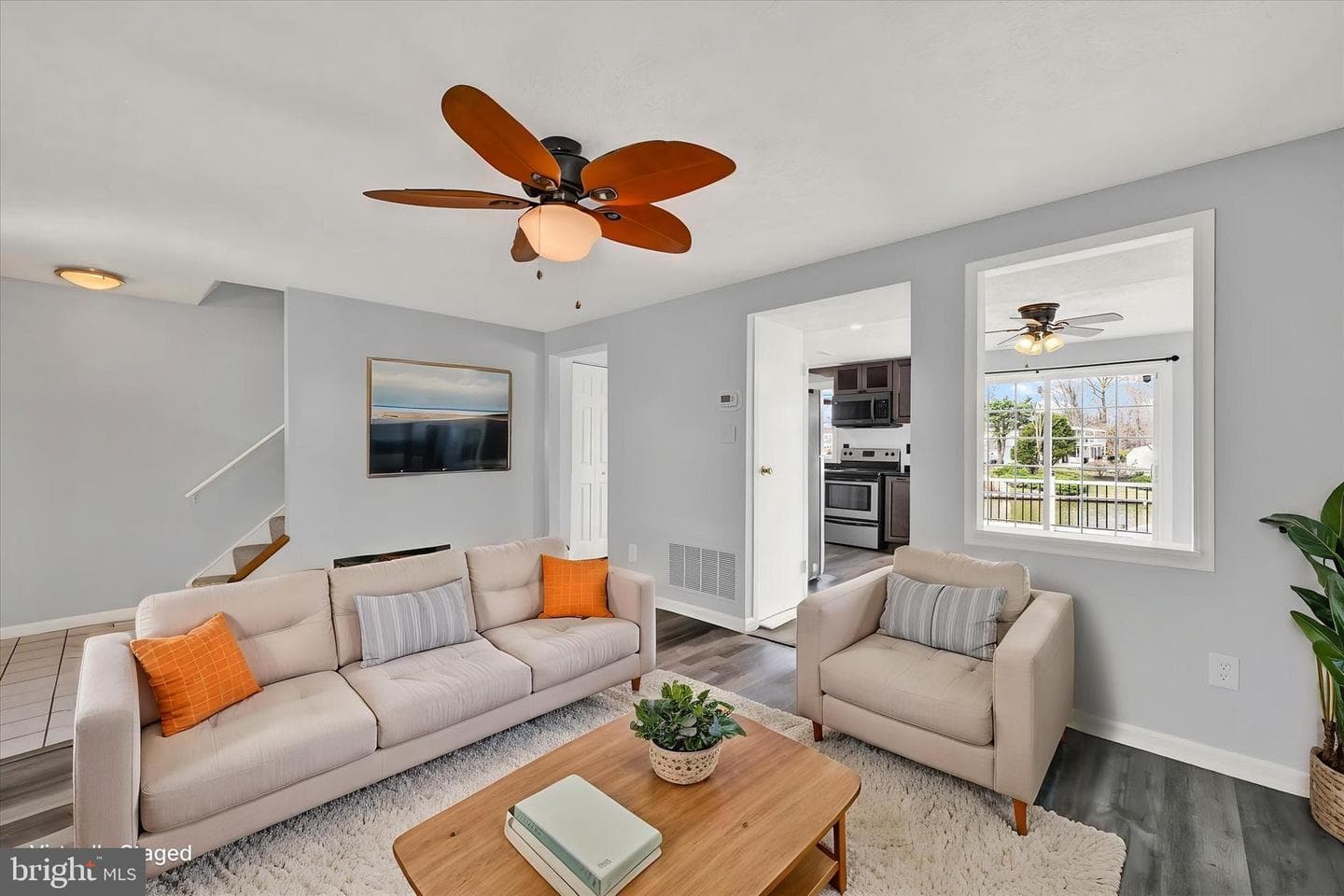 128 Ravenswood Court photo 13