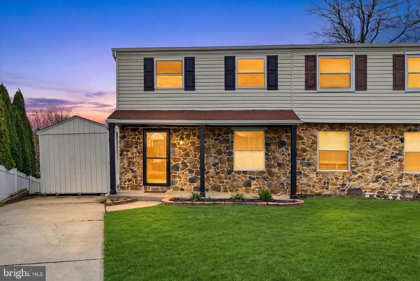 128 Ravenswood Court photo 2