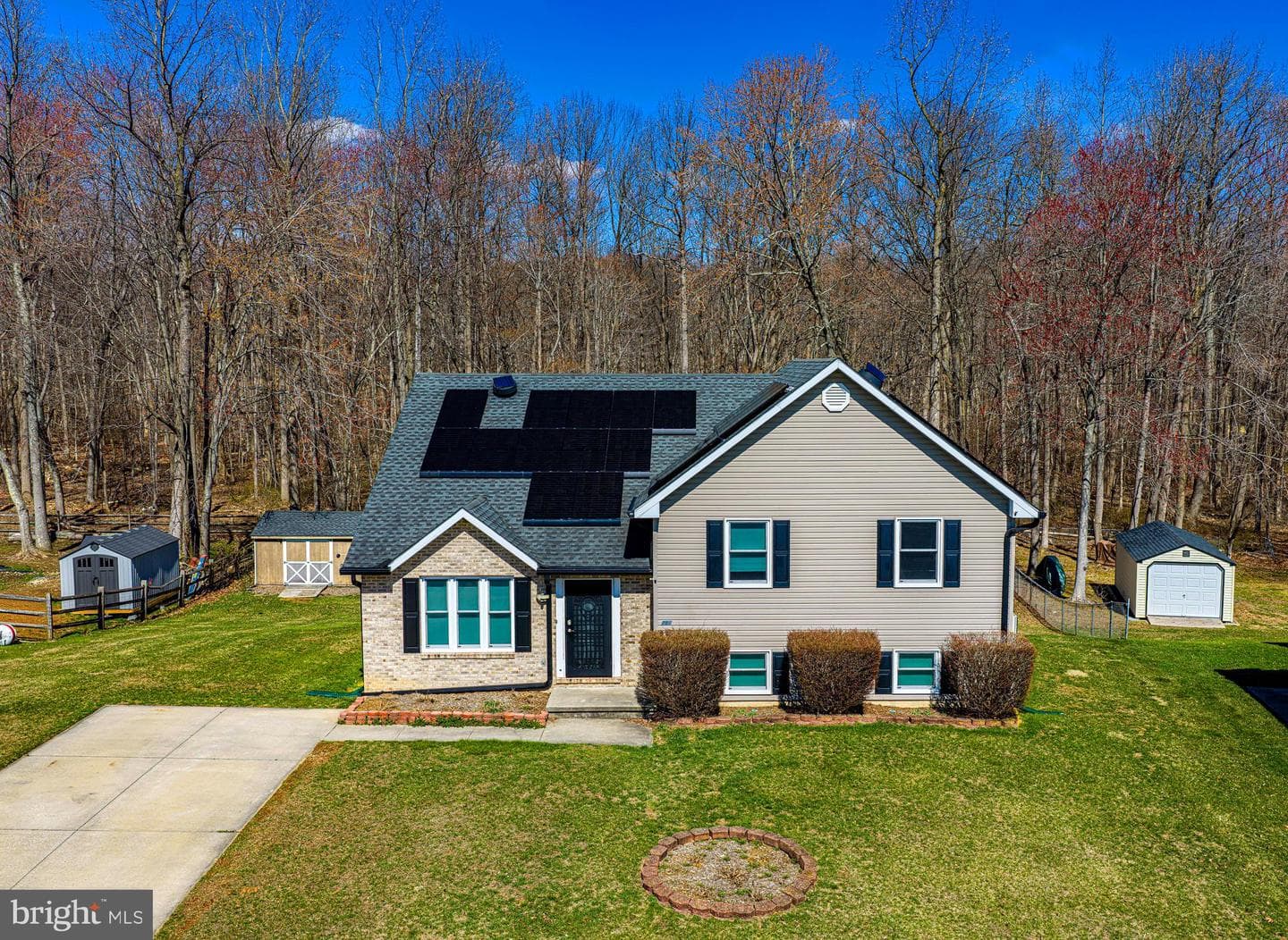 756 Everist Drive photo 8