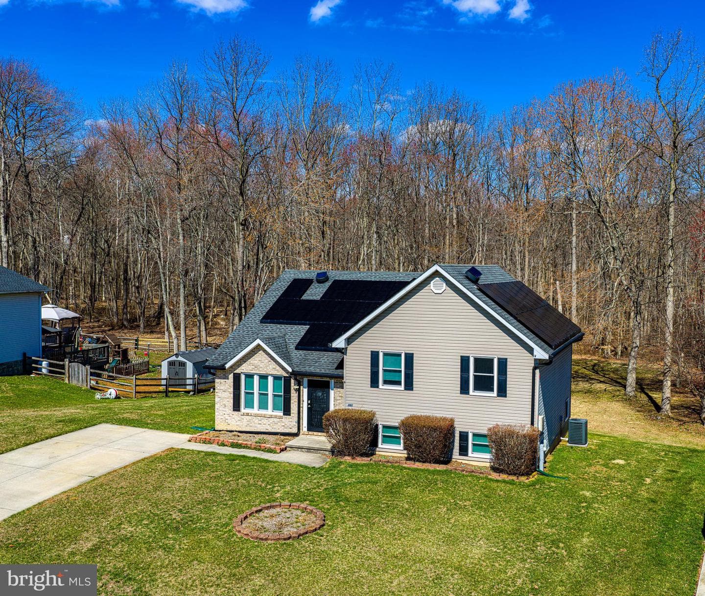 756 Everist Drive photo 9