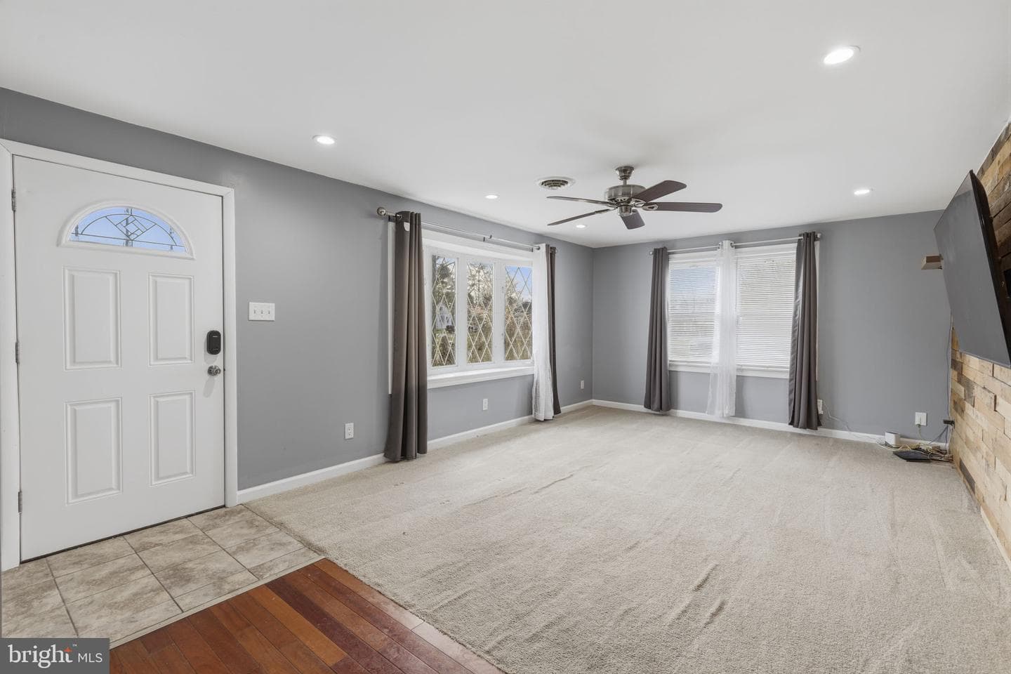 1503 Green Road photo 10